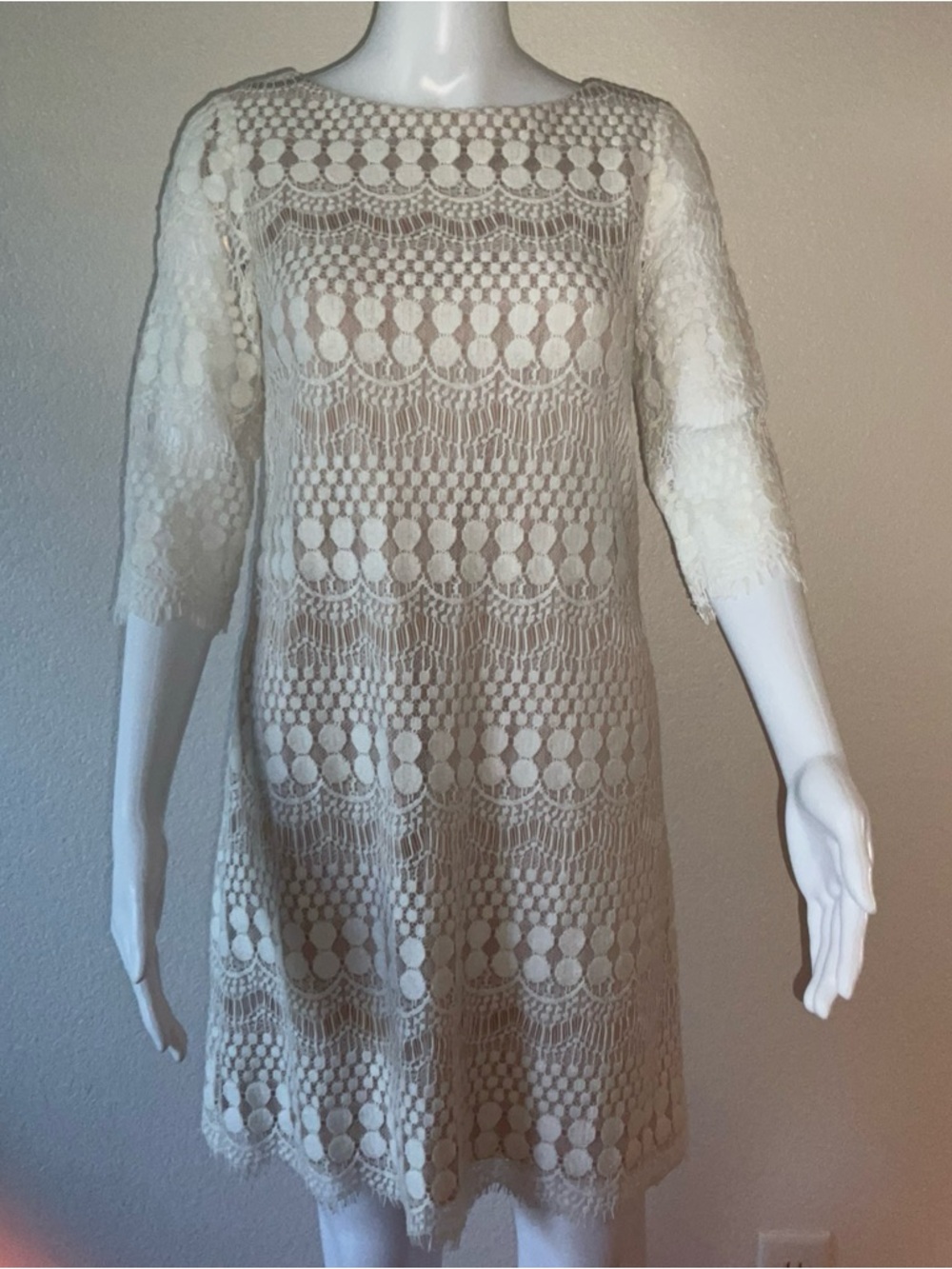 Jessica Howard Ivory Lace Shift Dress 6P Crochet Overlay 3/4 Sleeve Wedding Boho